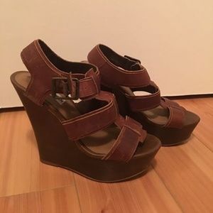 Steve Madden Brown Wedges